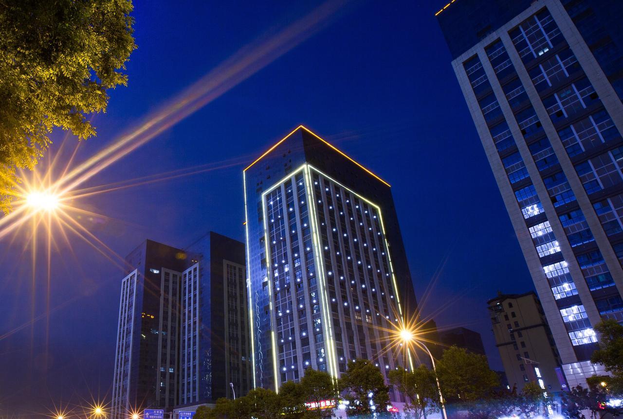 Ibis Xi'An North Train Station Executive Center Hotel Екстериор снимка