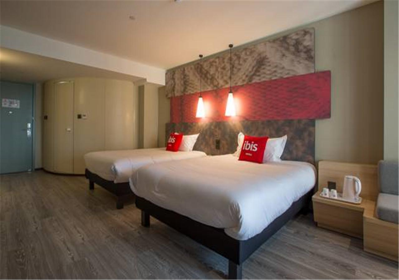 Ibis Xi'An North Train Station Executive Center Hotel Екстериор снимка