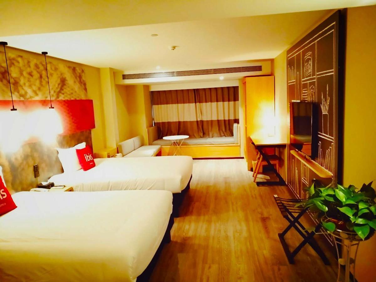 Ibis Xi'An North Train Station Executive Center Hotel Екстериор снимка