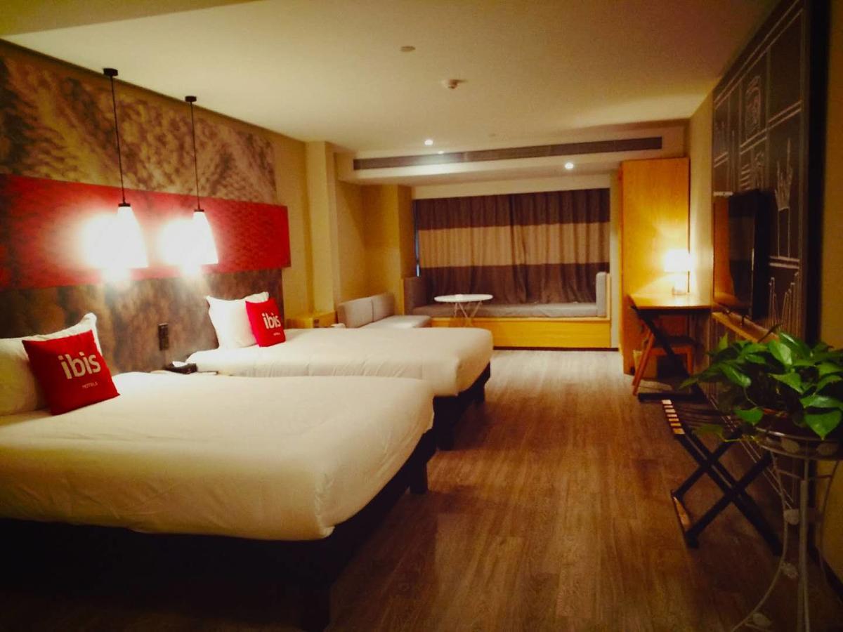 Ibis Xi'An North Train Station Executive Center Hotel Екстериор снимка
