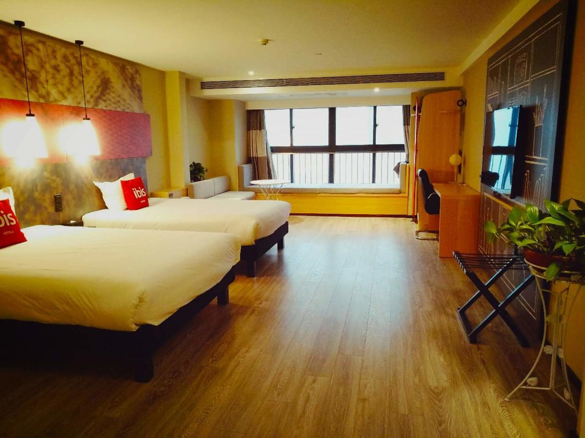 Ibis Xi'An North Train Station Executive Center Hotel Екстериор снимка