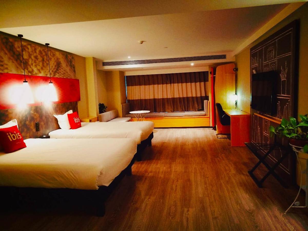 Ibis Xi'An North Train Station Executive Center Hotel Екстериор снимка