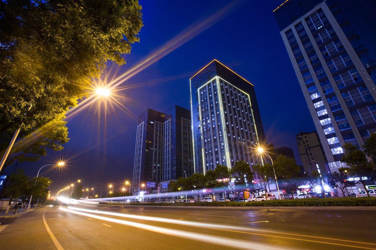 Ibis Xi'An North Train Station Executive Center Hotel Екстериор снимка