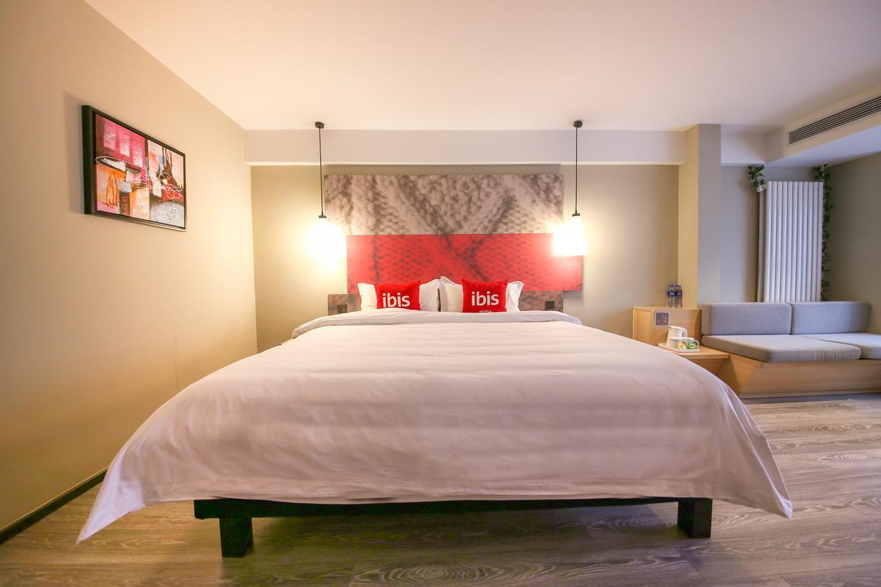 Ibis Xi'An North Train Station Executive Center Hotel Екстериор снимка